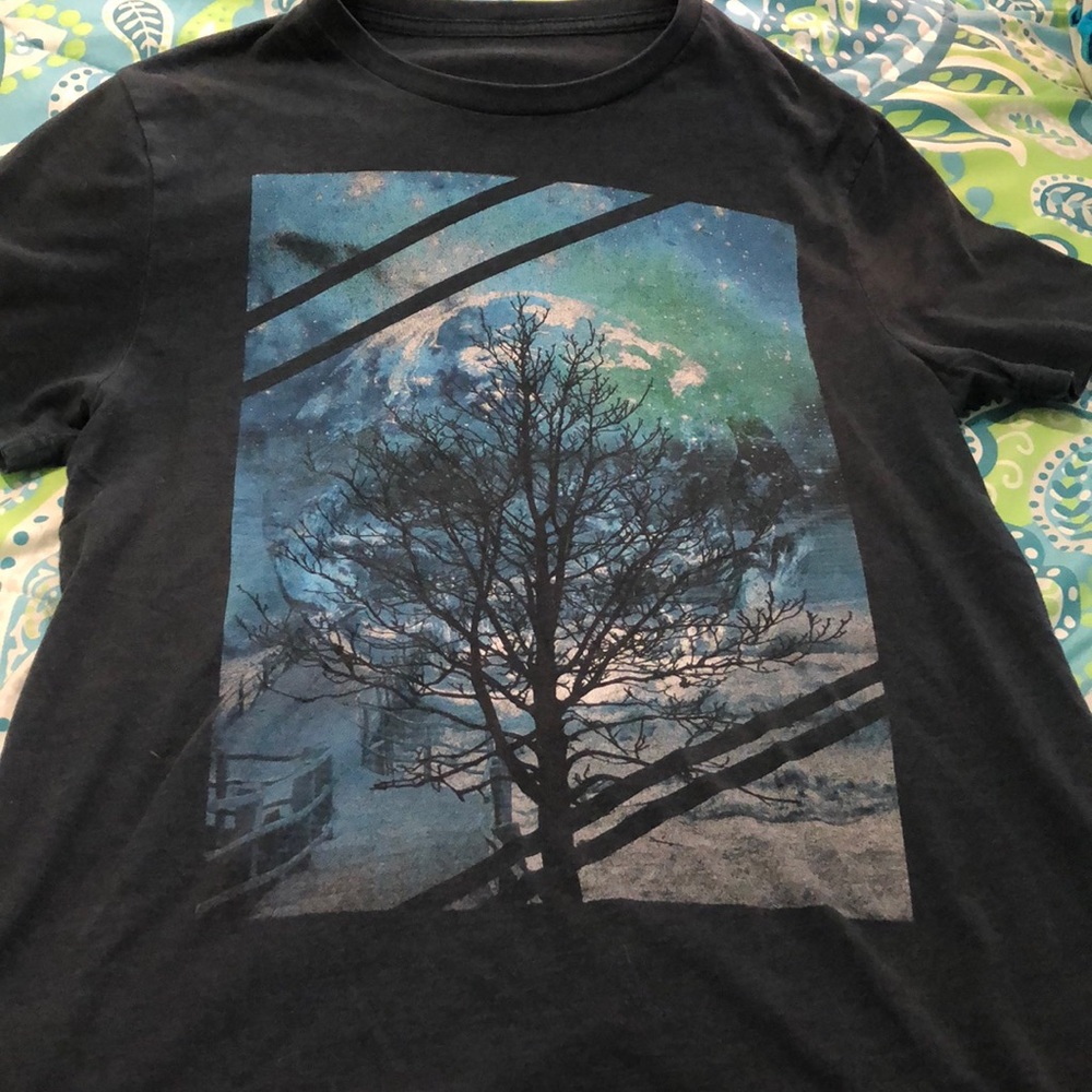 Graphic tee